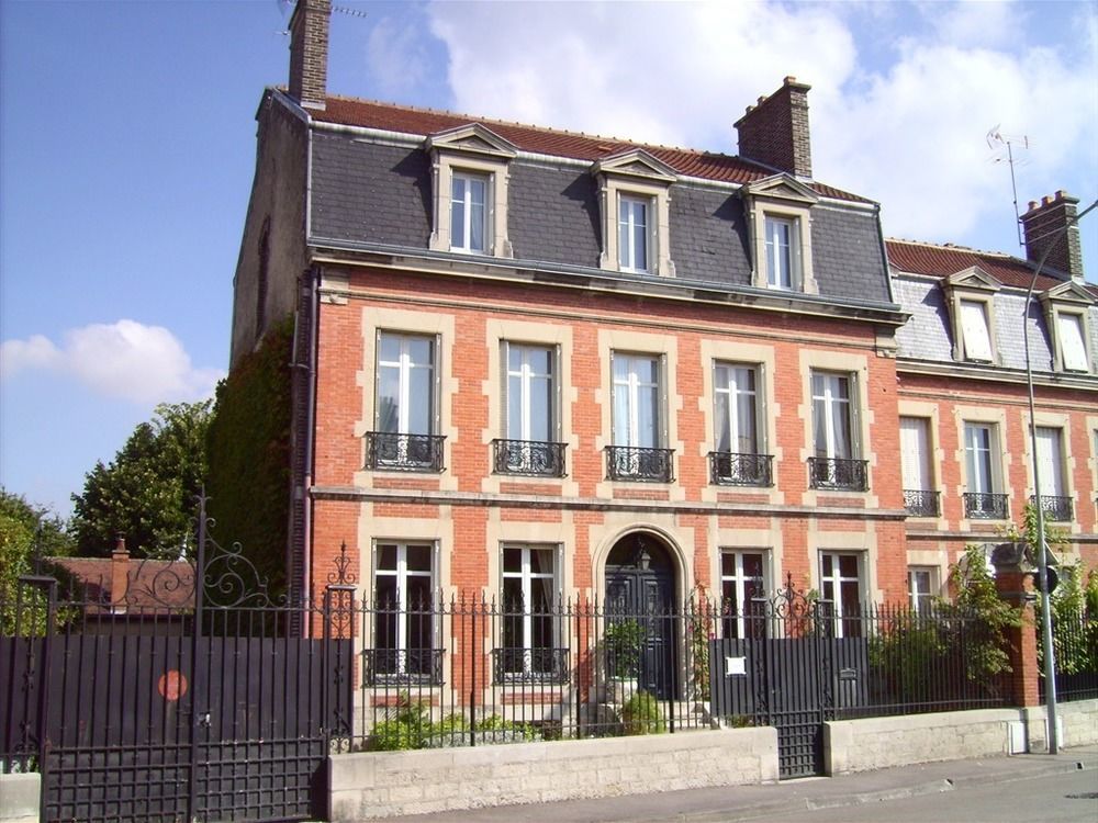 Chambre D'Hotes L'Ambroise Троа Екстериор снимка